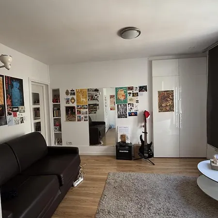 For 2 - Near Louvre Museum *